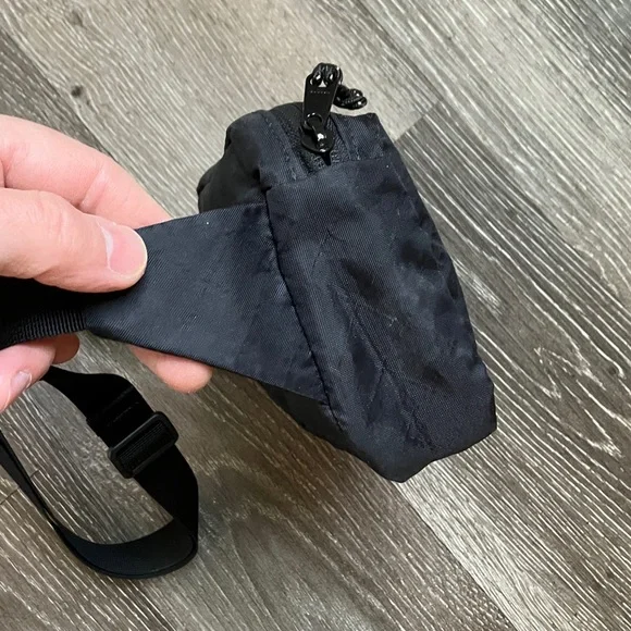 Flowfold Explorer Fanny Pack - Picture 11 of 15